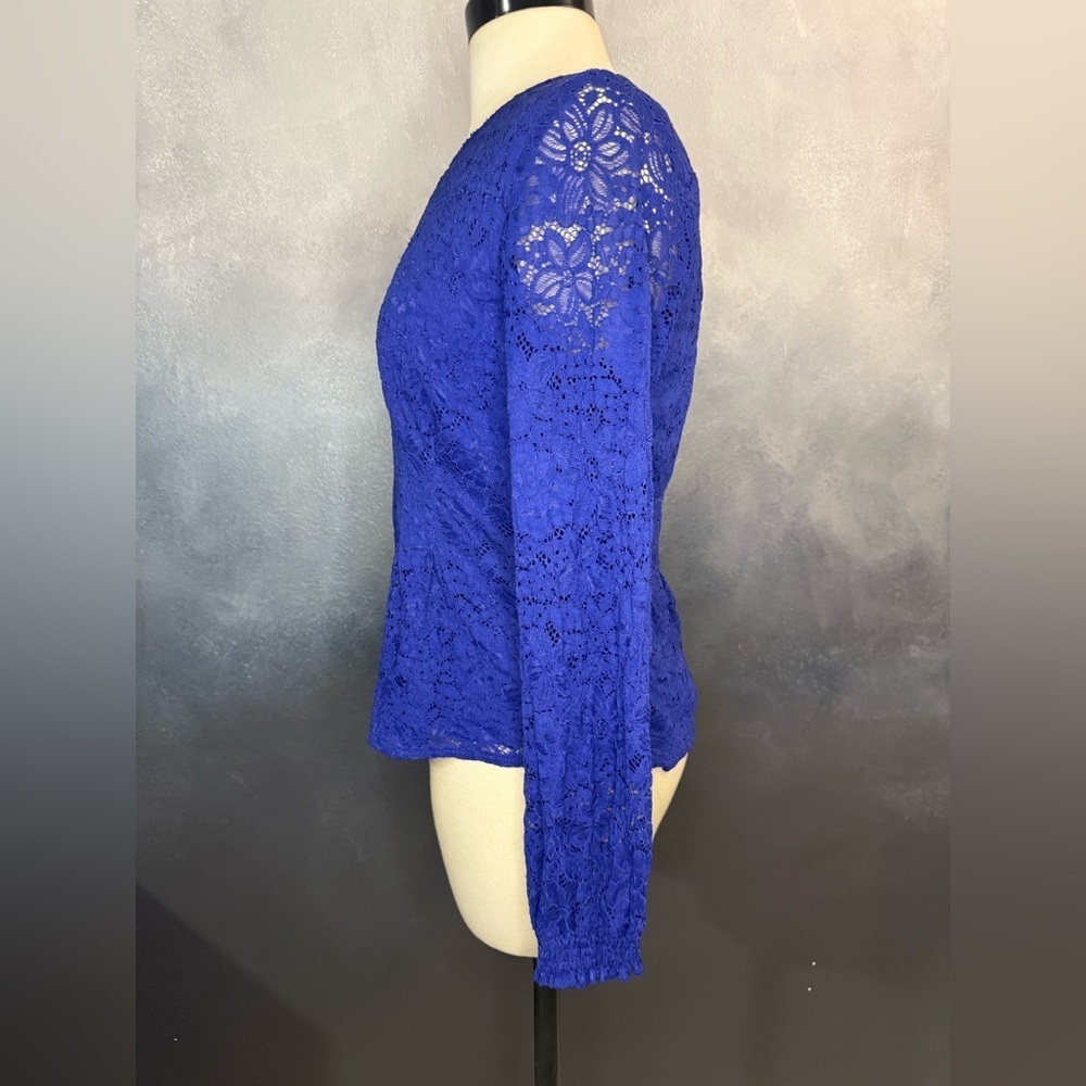 💙Sweet Rain Royal Blue Lace Long Sleeve Top - Size M💙 - Picture 6 of 10